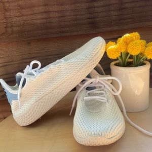 Adidas HU Tennis Pharrell Williams Triple White. Size 7.